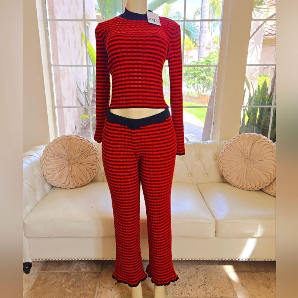 NWT ZARA Set 2 Piece Pants And Sweater